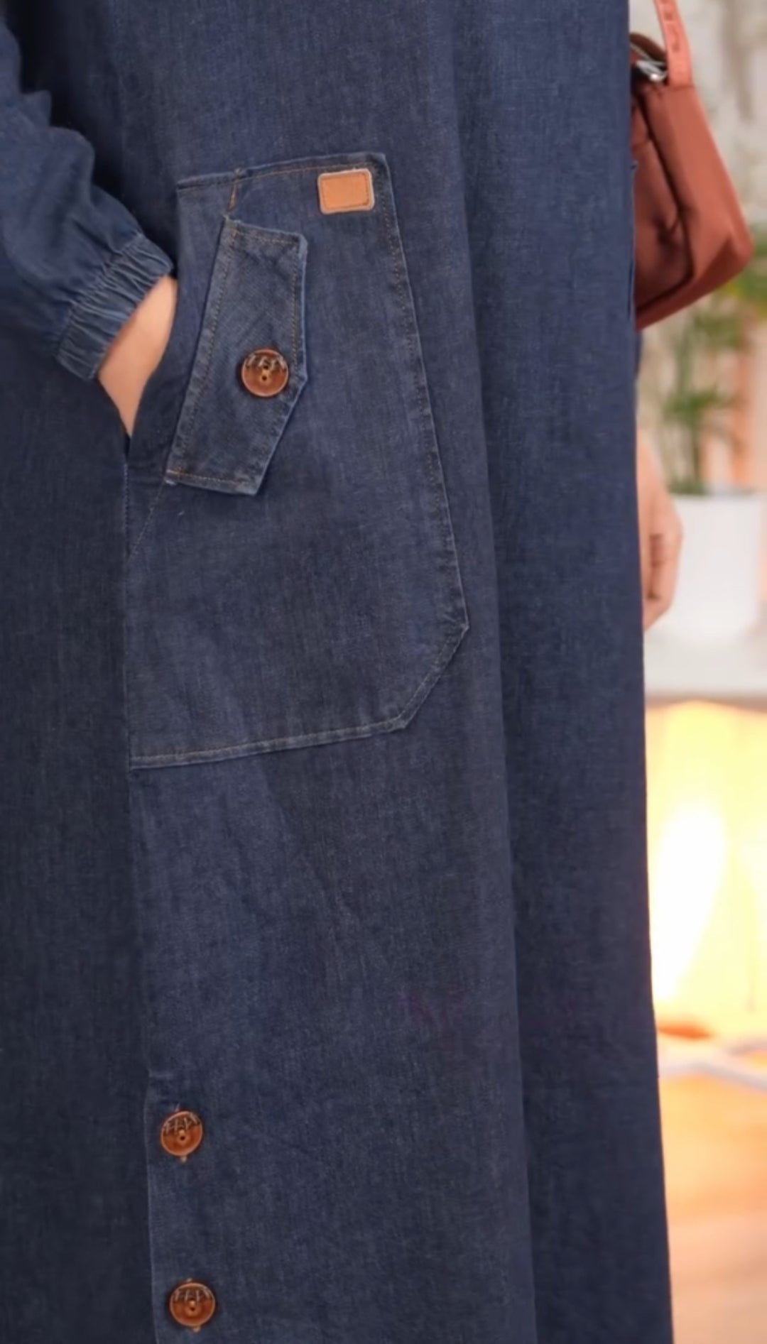 فستان جين خريفي محتشم – تصميم أنيق بجودة عالية