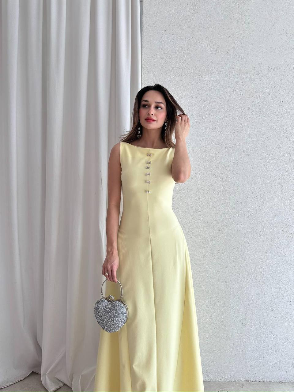 ✨ "فستان يهمس بأنكِ الأجمل.. دون أن تتكلمي!"✨